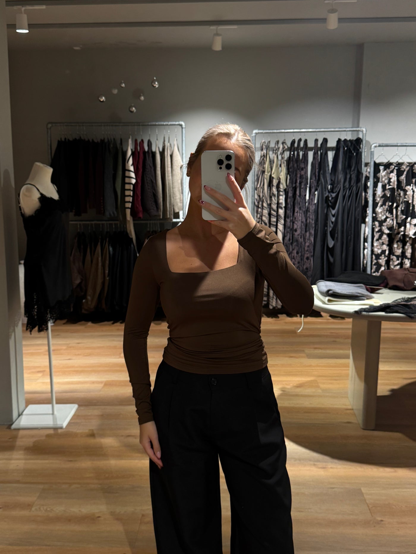 Malou bluse mørkebrun