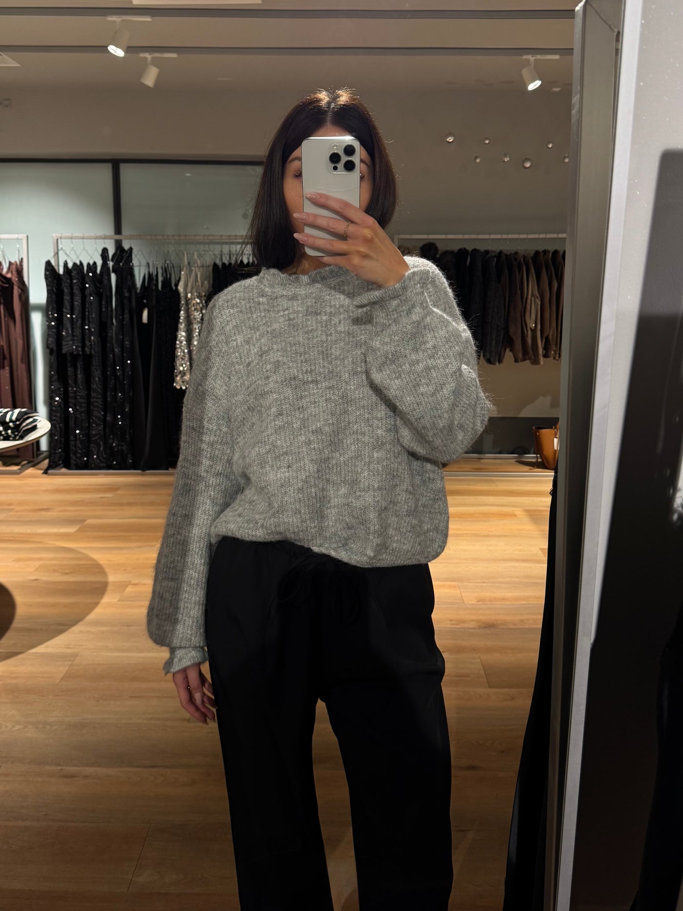 Daniella striktrøje lysegrå