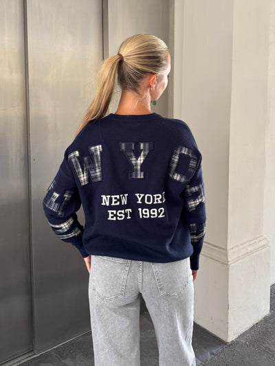 Victoria strik navy