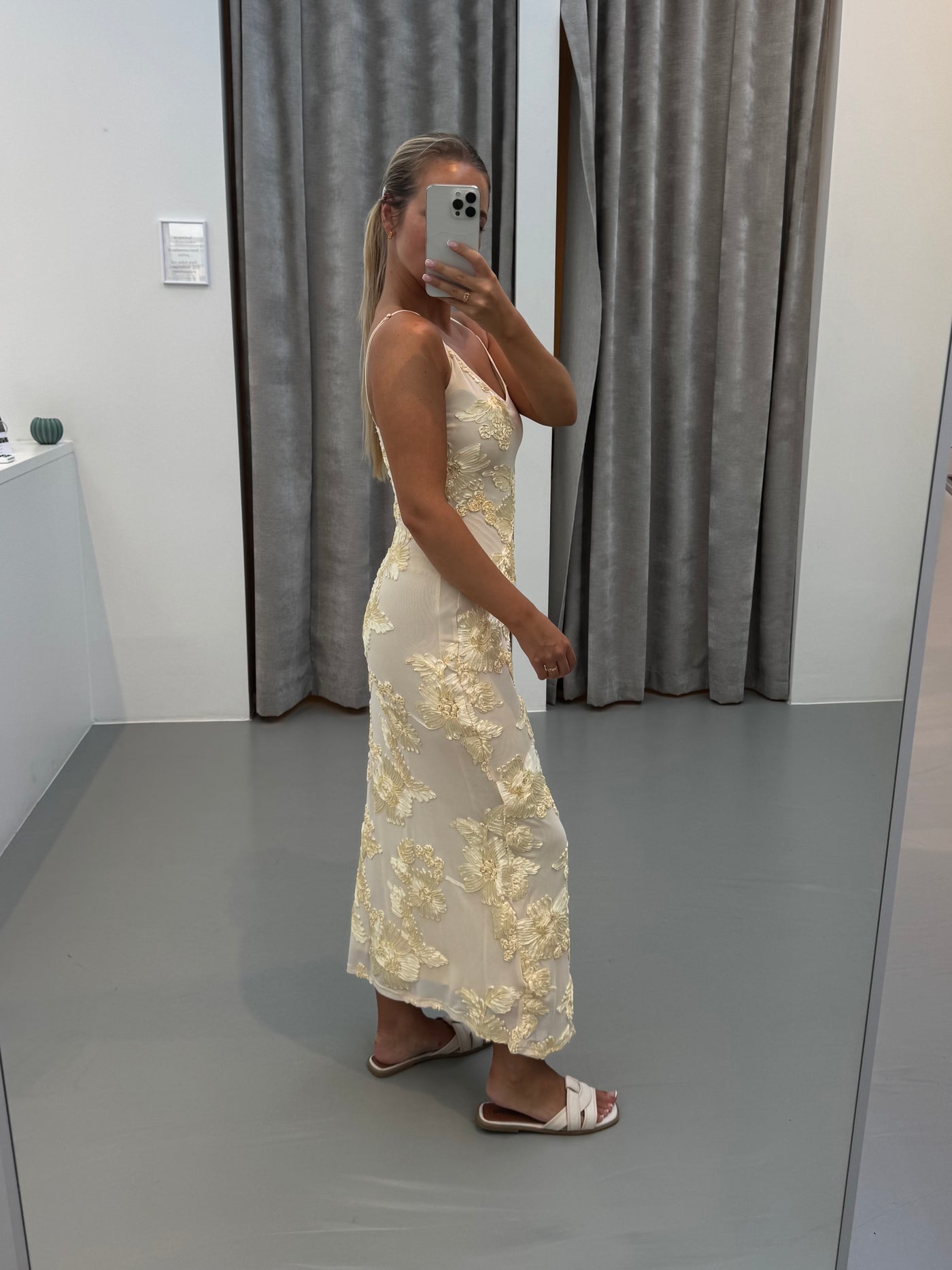 Sofia kjole pastelgul