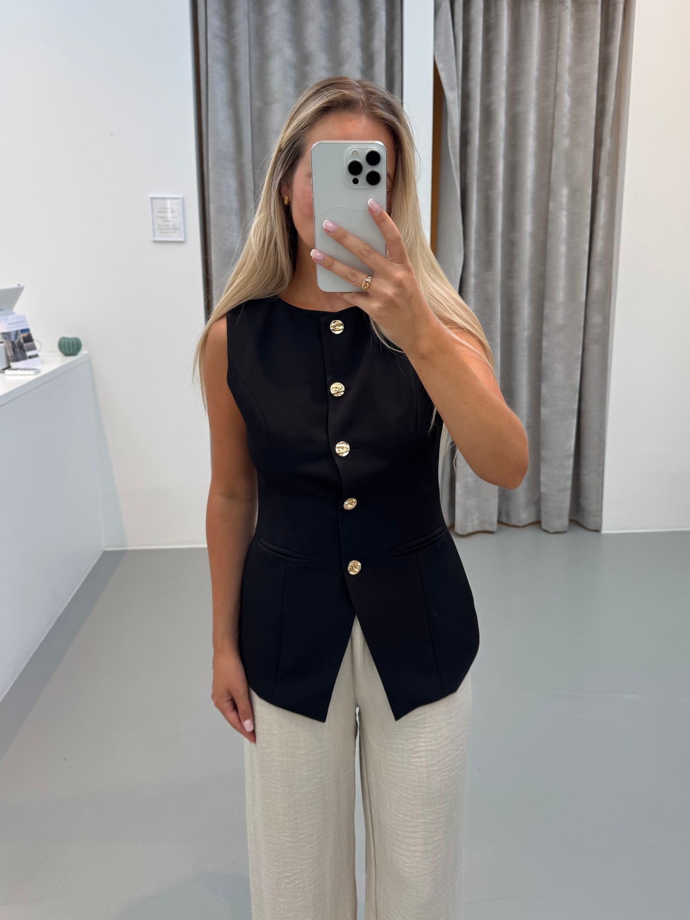 Stella vest sort