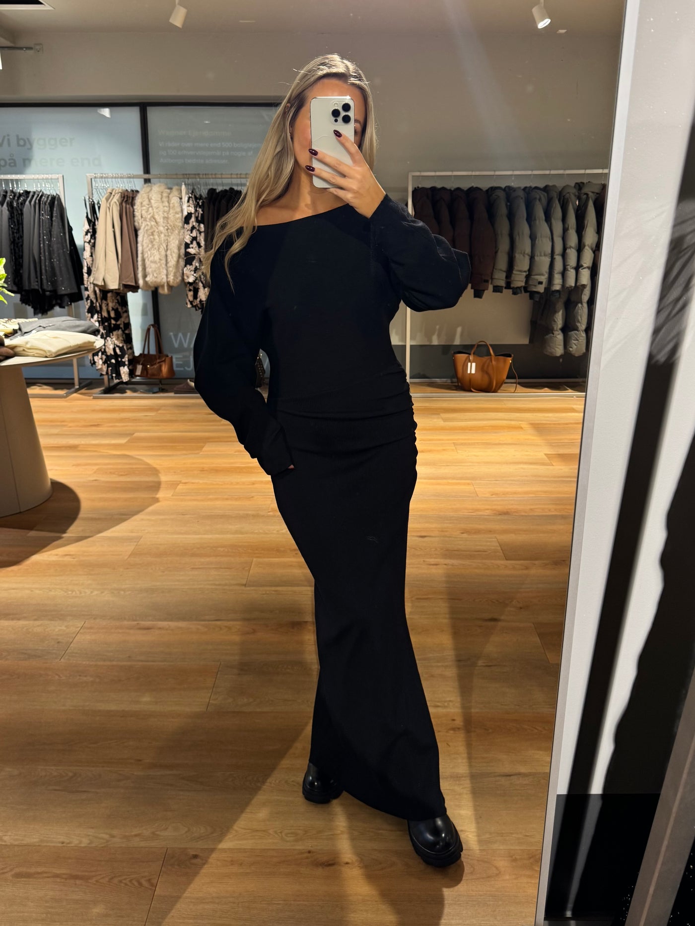 Jenny strikkjole sort