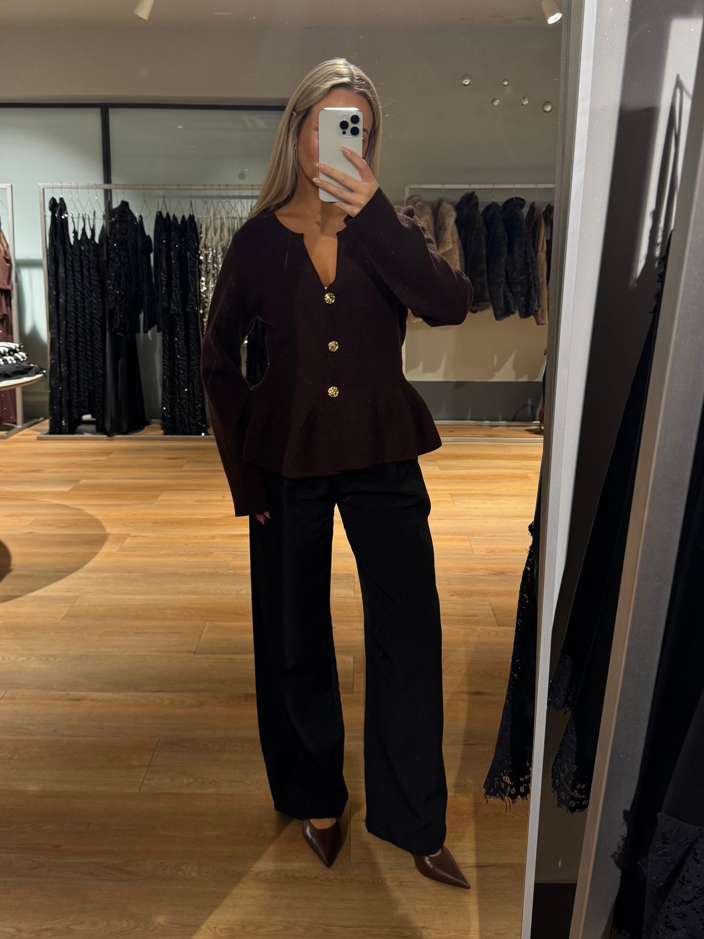 Serena bluse mørkebrun