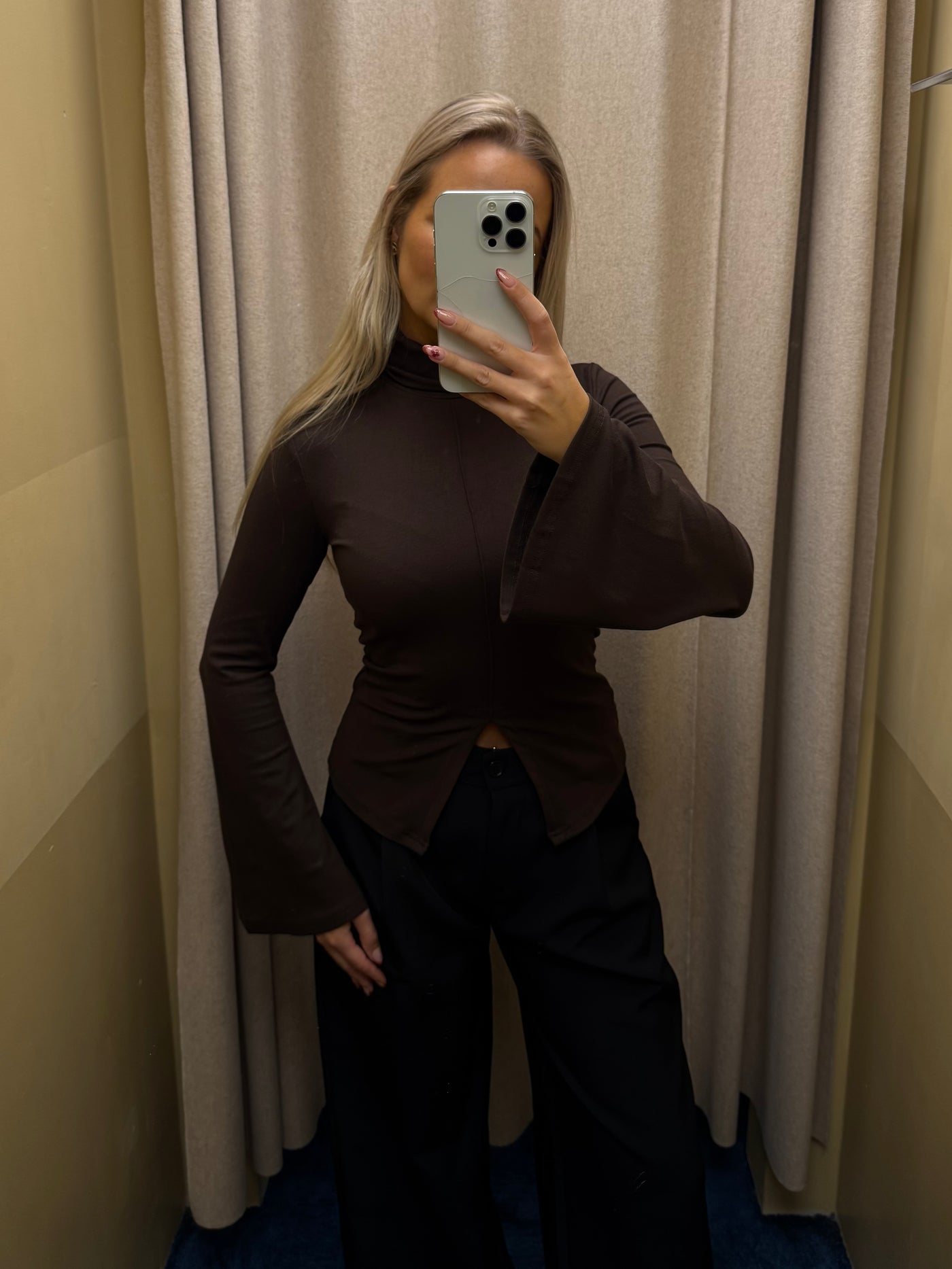 Signe bluse mørkebrun