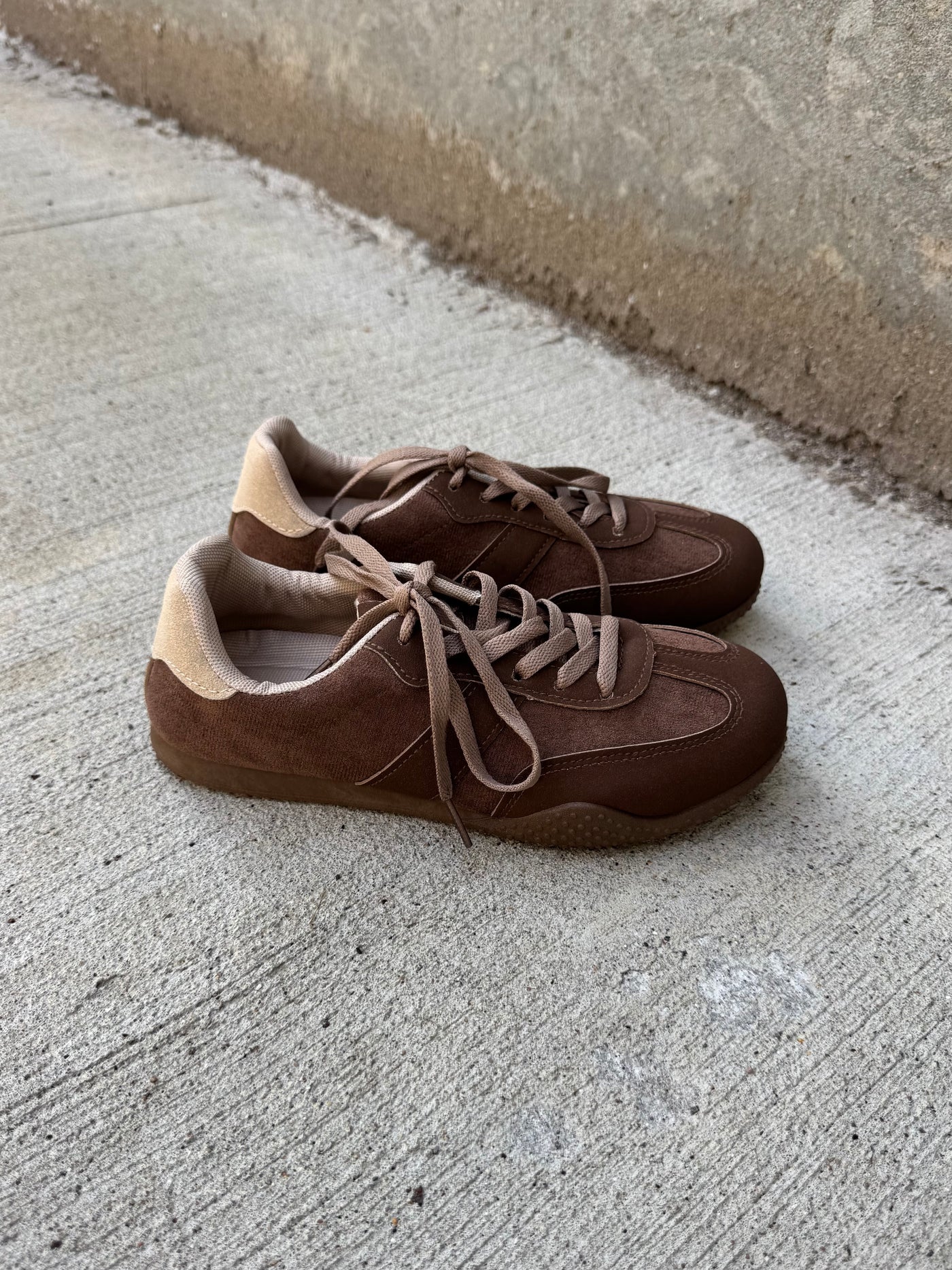 Aurora sneakers brun