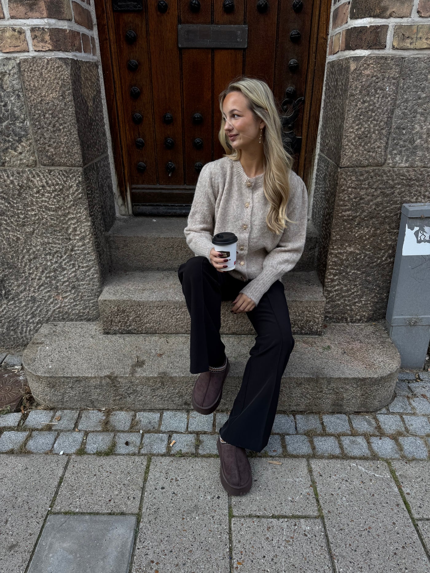 Hannah striktrøje lysebrun