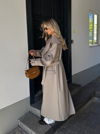 Celine trenchcoat lysebrun