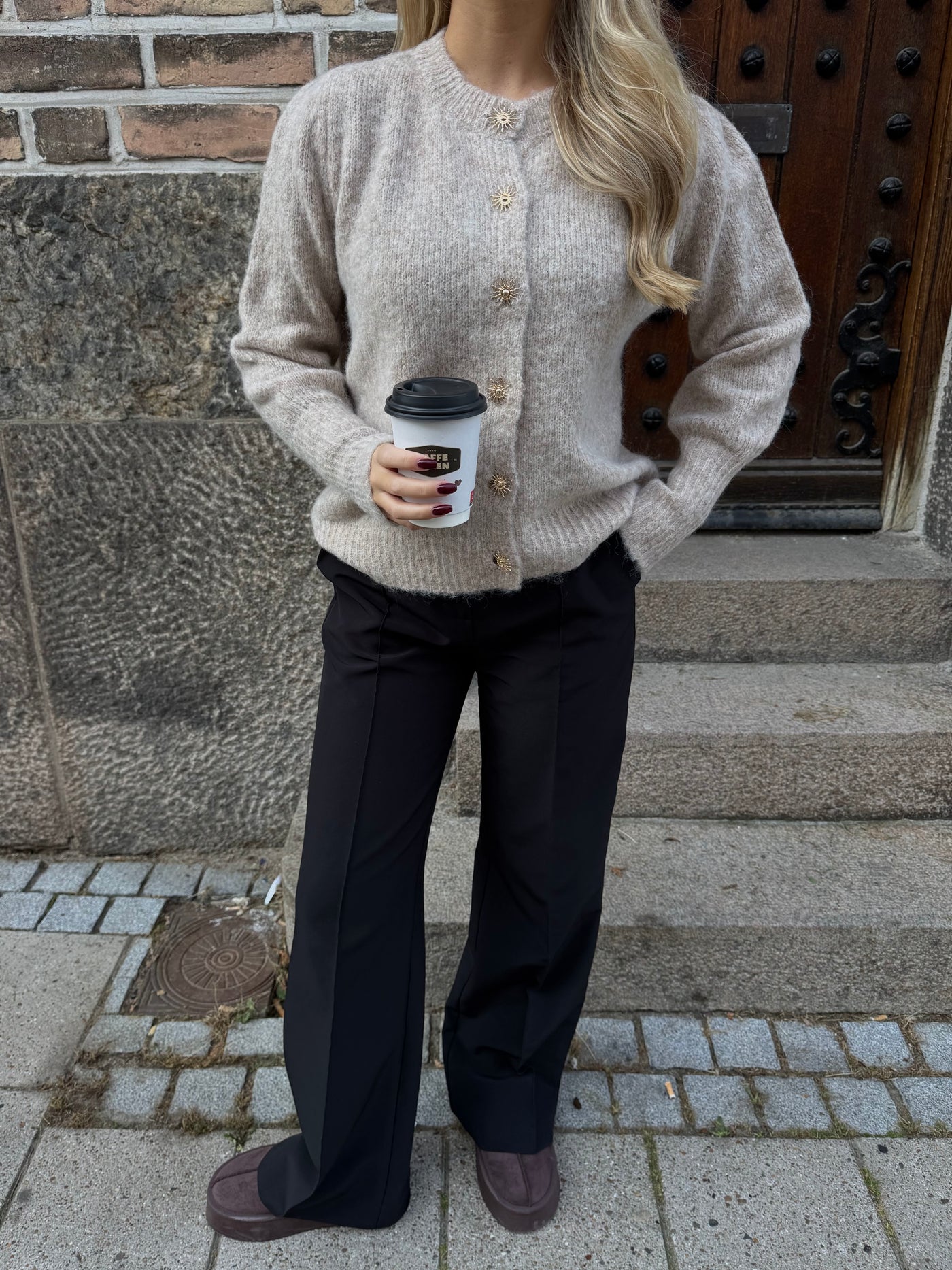 Hannah striktrøje lysebrun