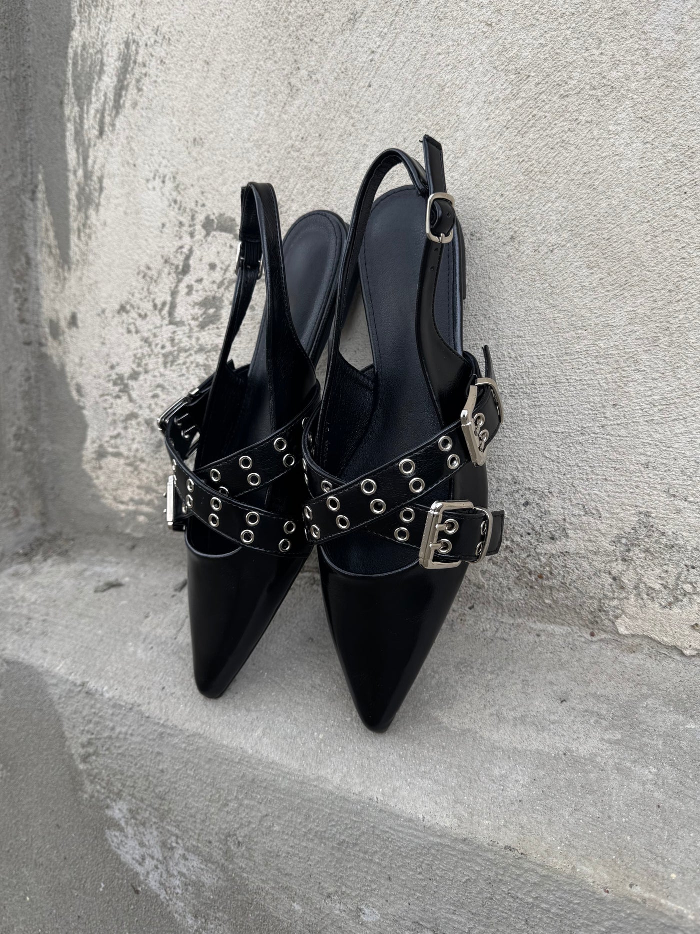 Signe sandaler sort