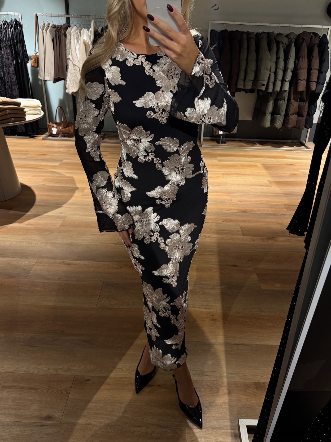 Bella kjole mønstret