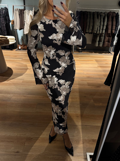 Bella kjole mønstret