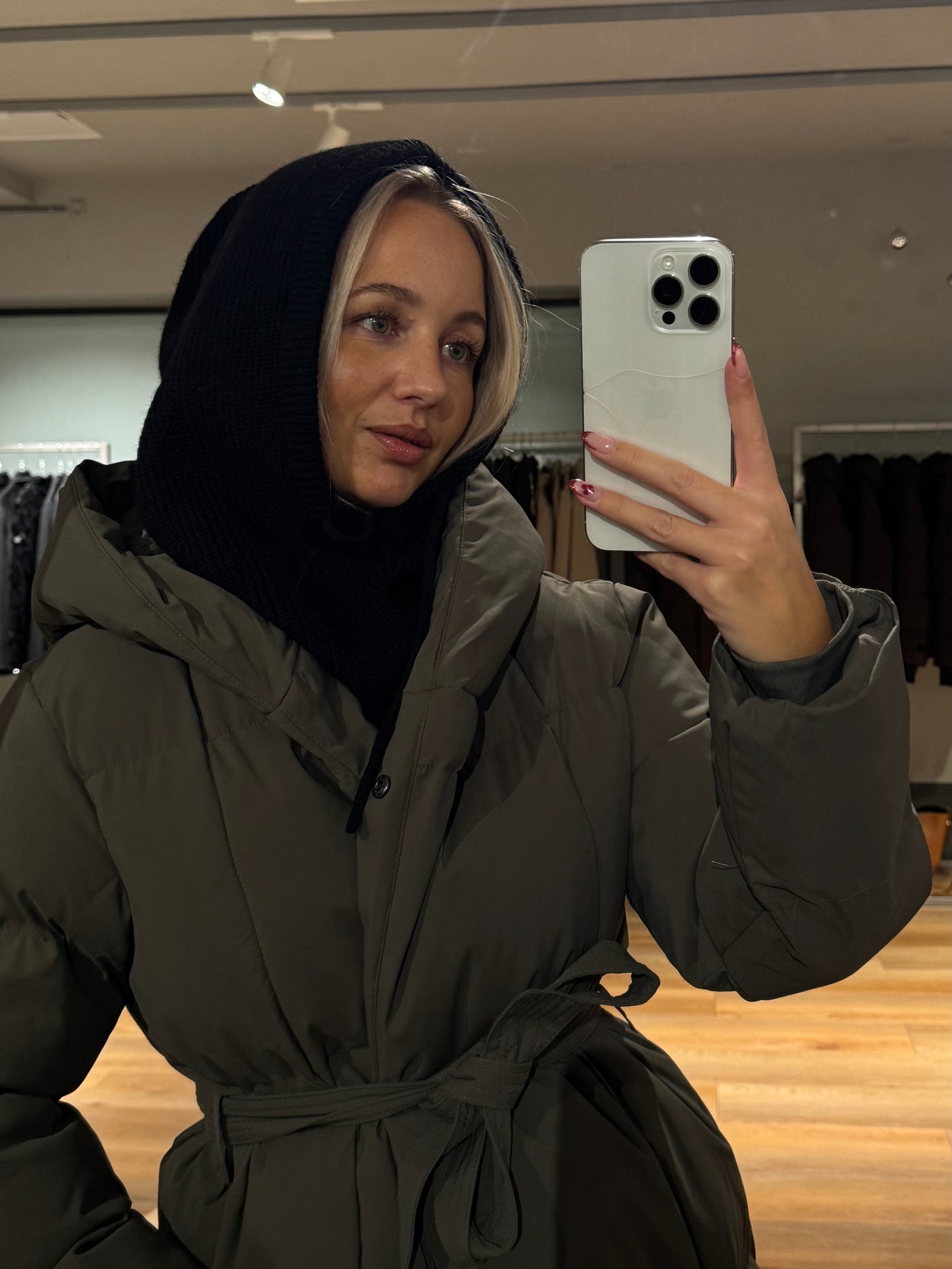 Isabelle balaclava sort