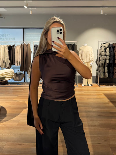 Margot top mørkebrun