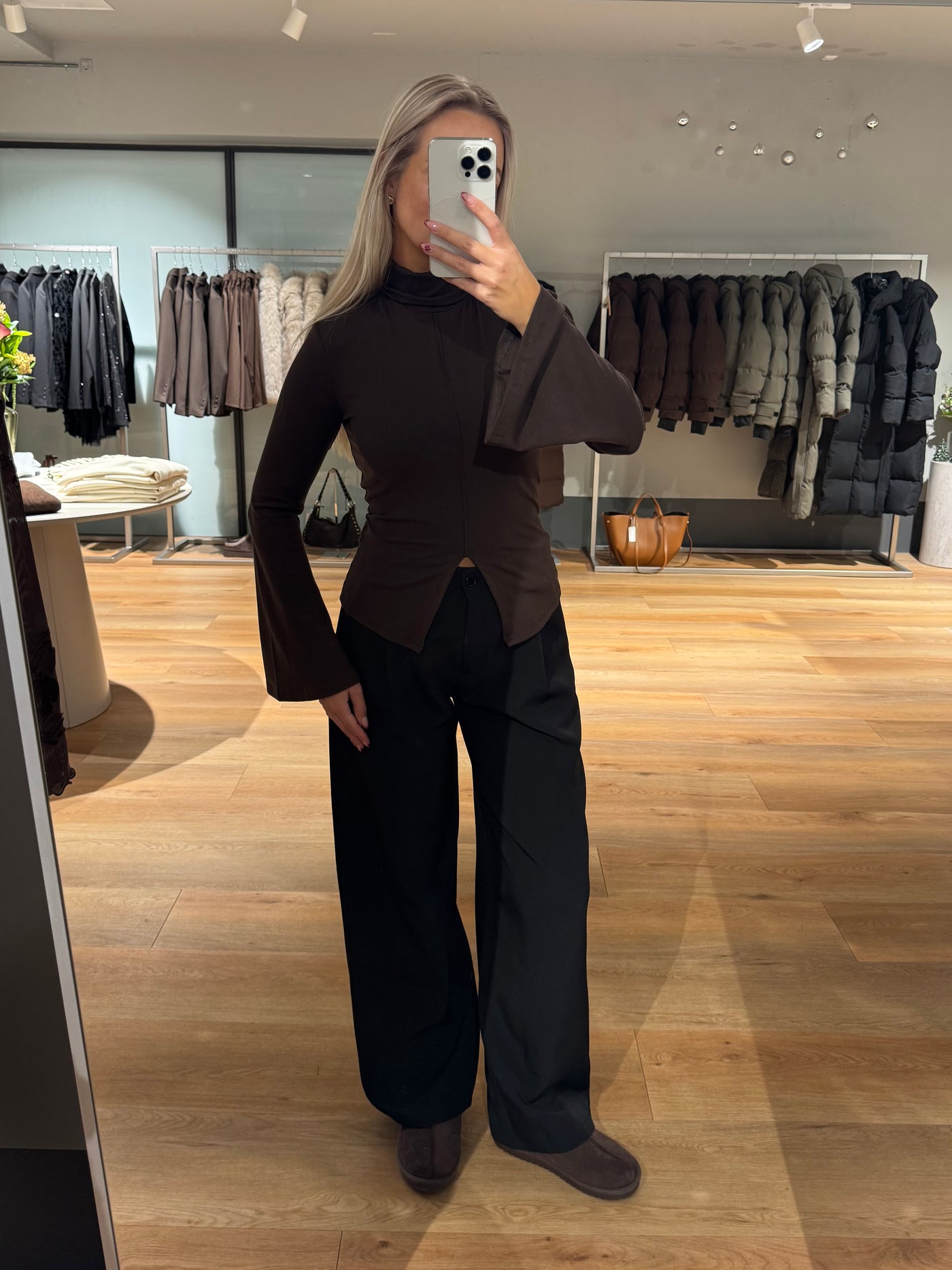 Signe bluse mørkebrun