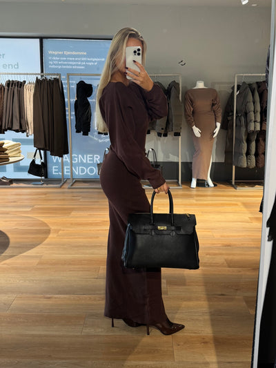 Jenny strikkjole mørkebrun