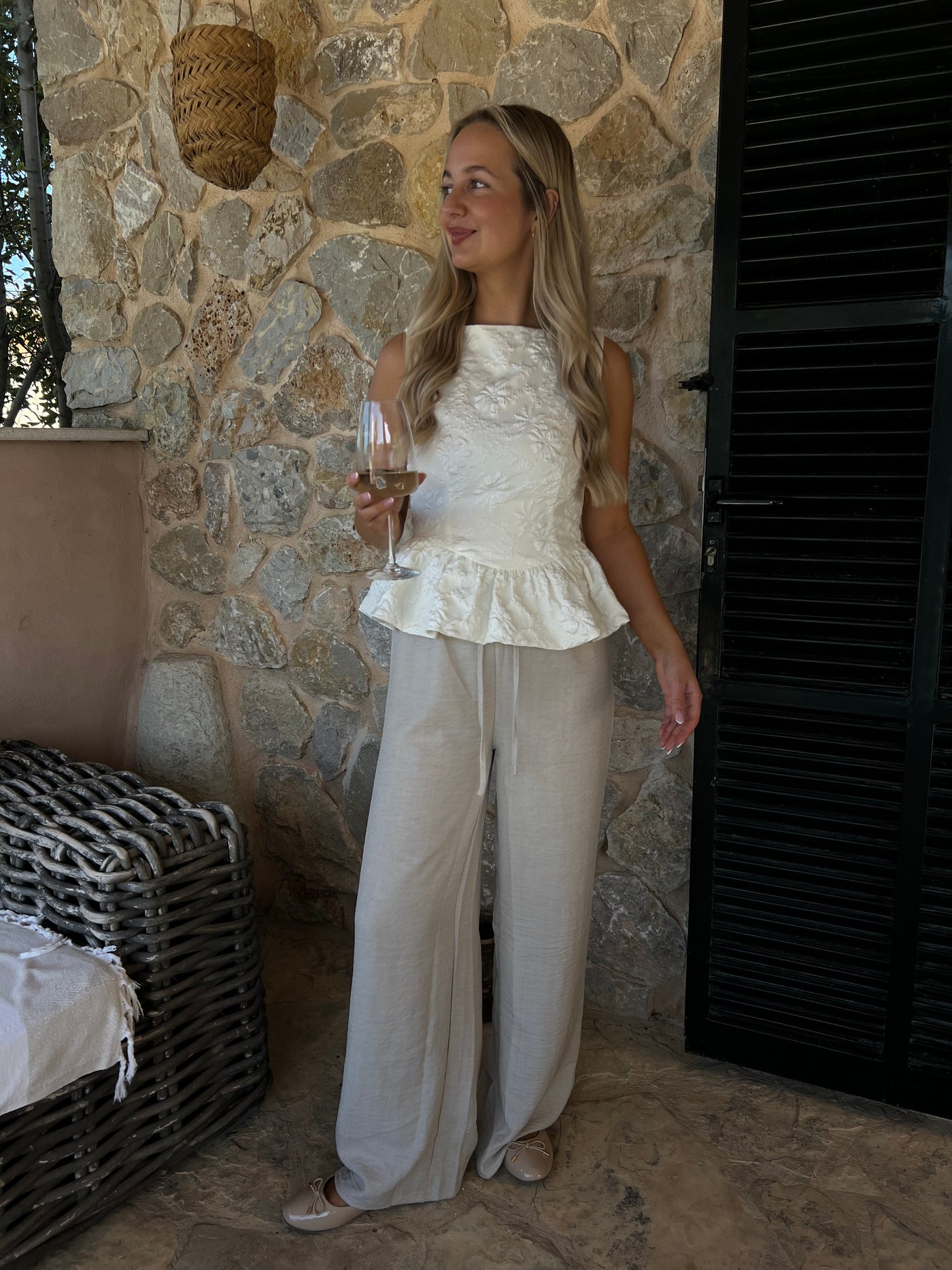 Chloe peplum top creme