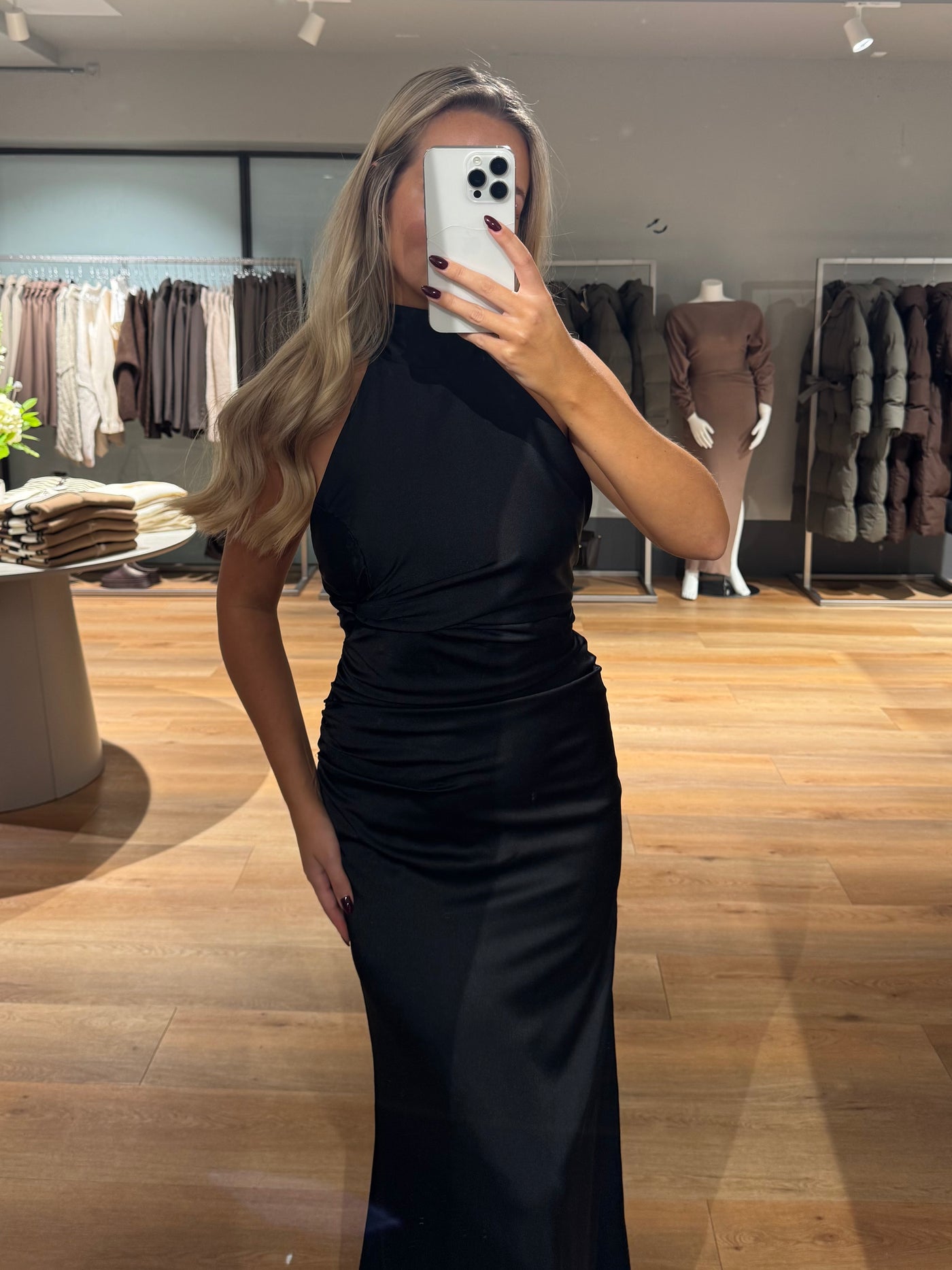 Stephanie kjole sort FORUDBESTILLING