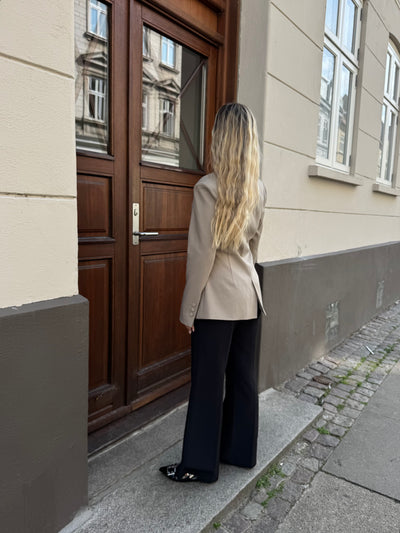 Naja blazer lysebrun FORUDBESTILLING