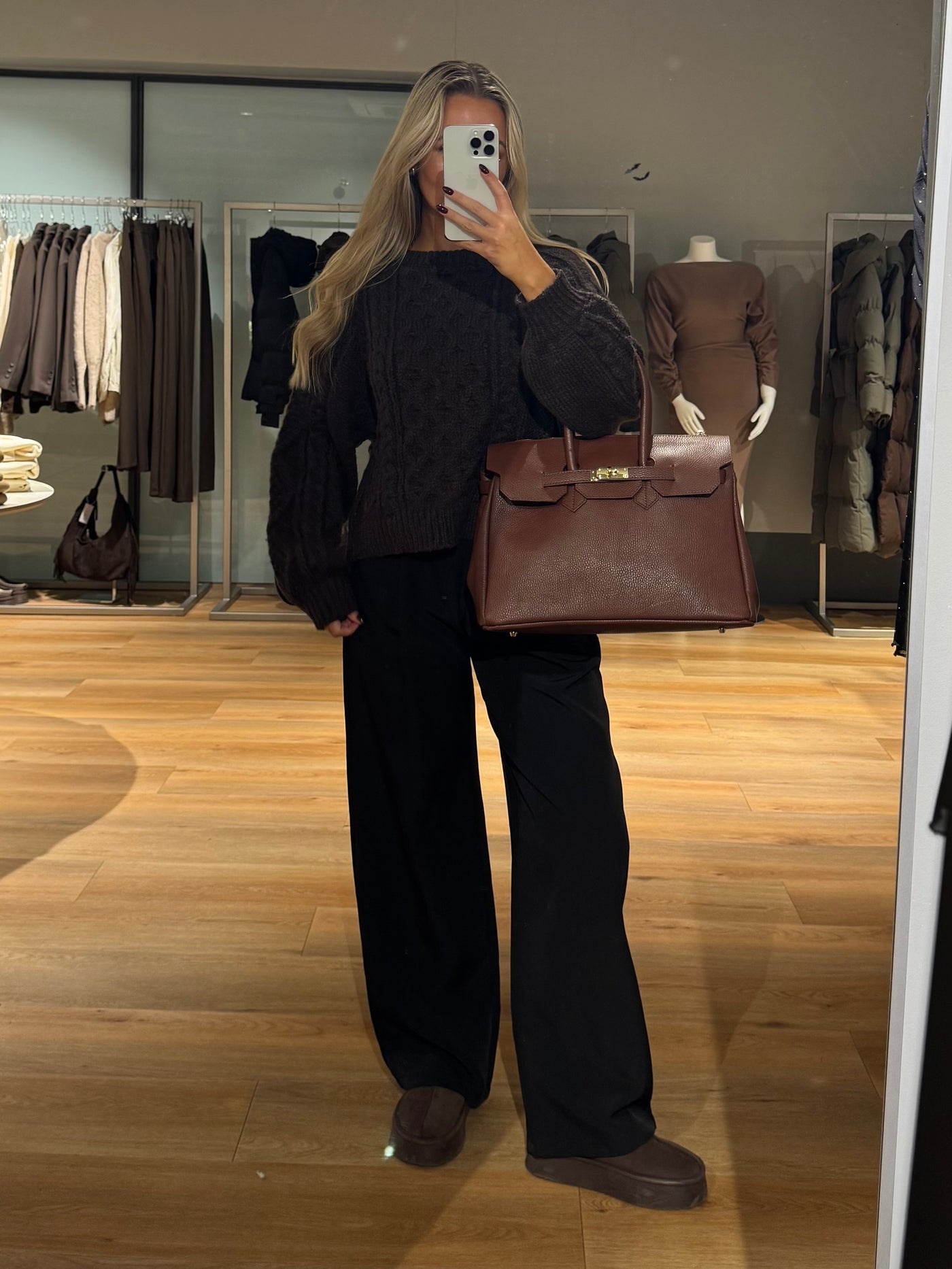 Helena striktrøje mørkebrun