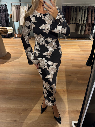 Bella kjole mønstret