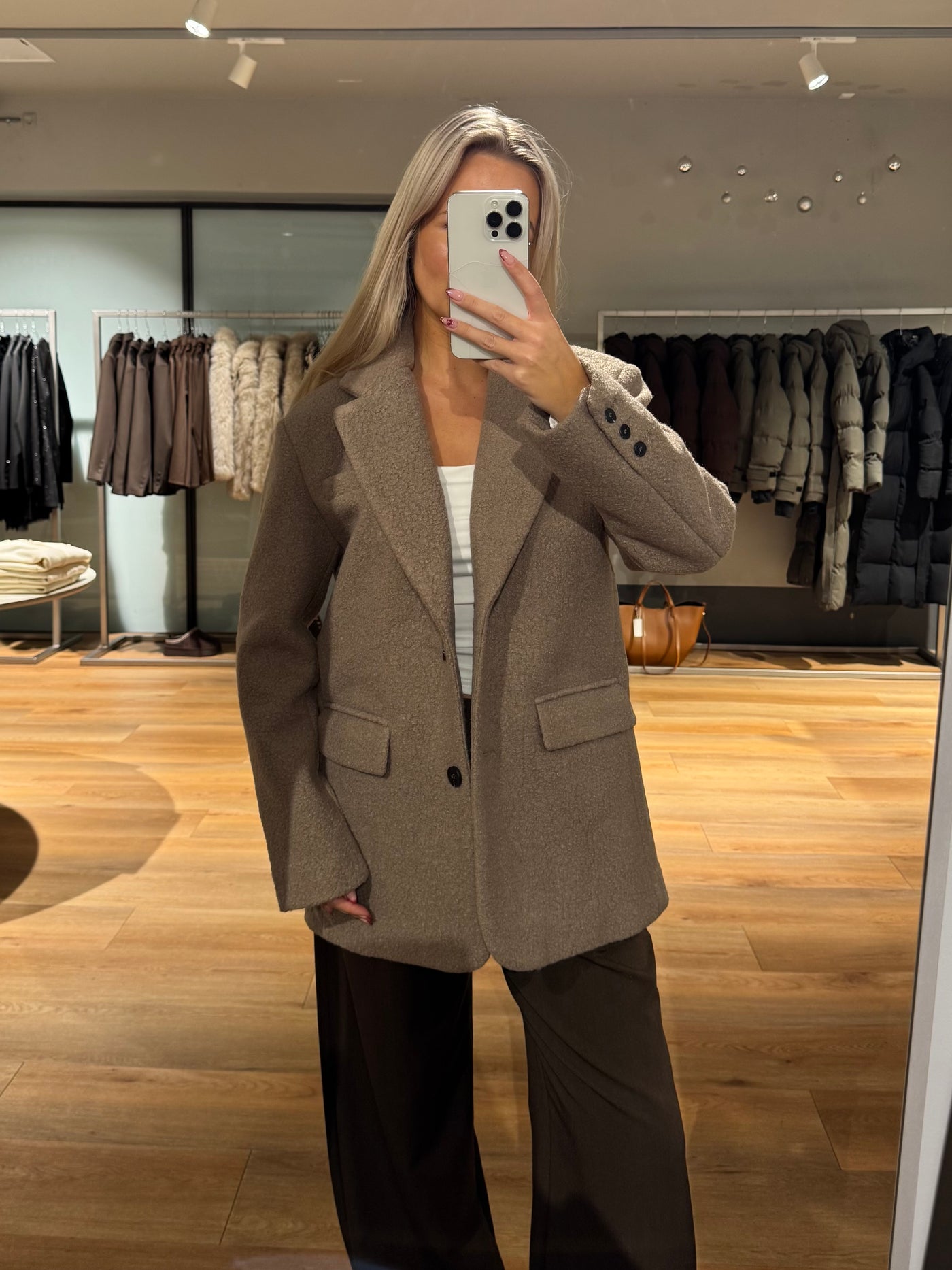 Macie trenchcoat lysebrun