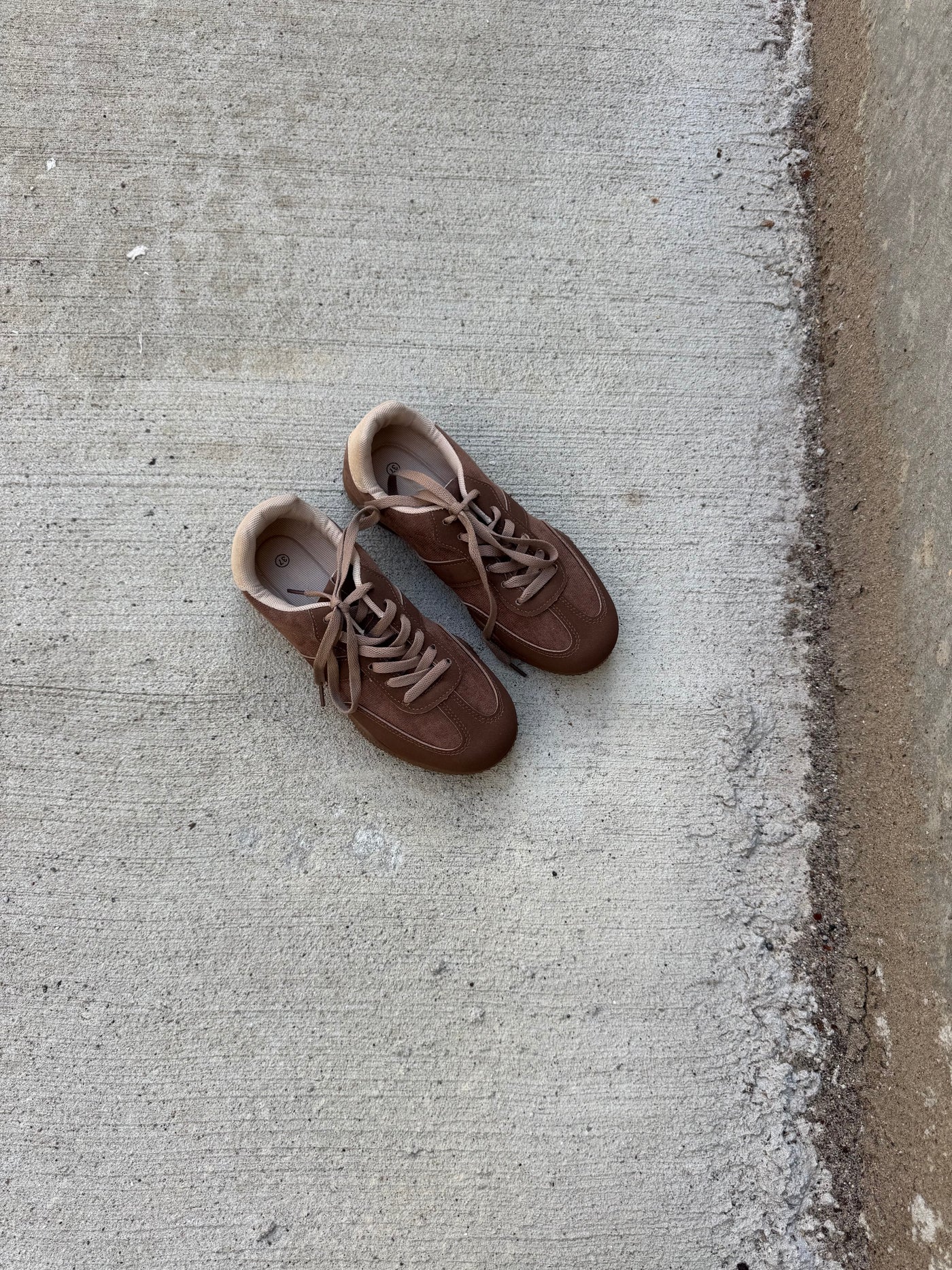 Aurora sneakers brun