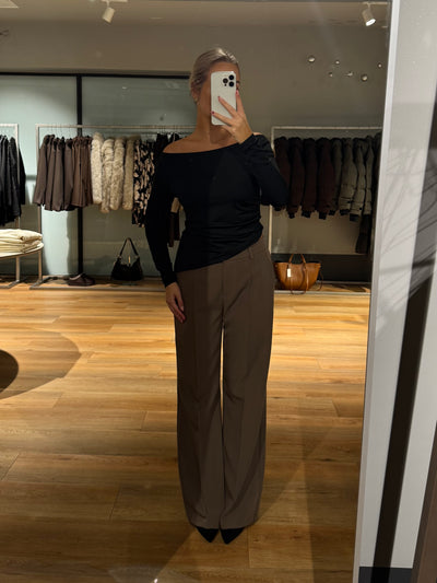 Malou bluse asymmetrisk sort