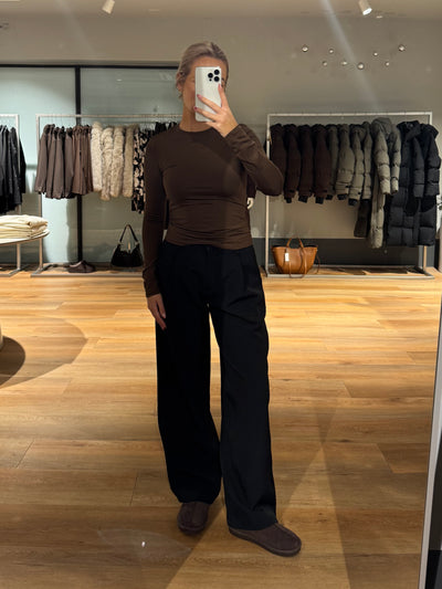 Malou bluse crew neck mørkebrun