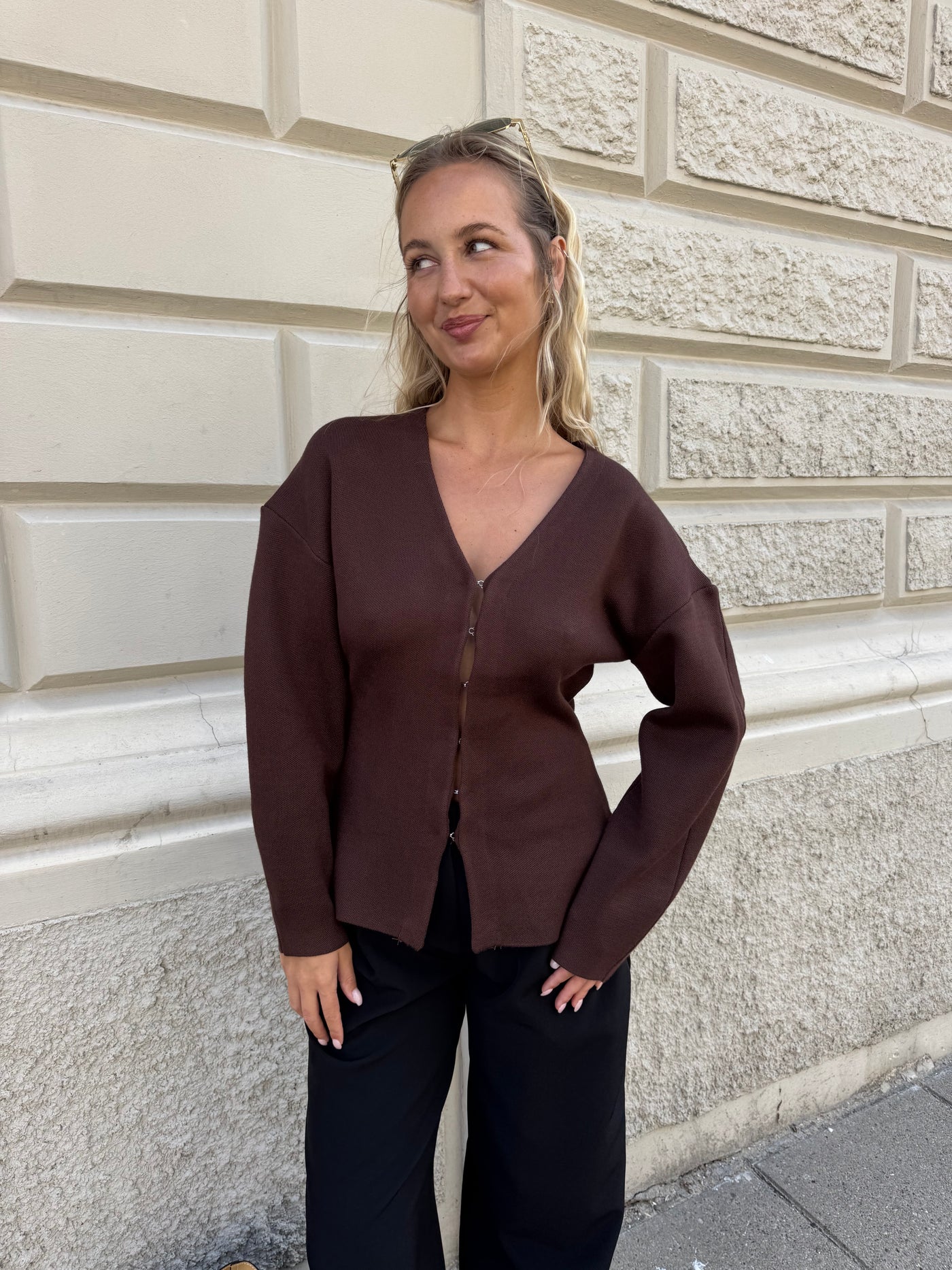 Mikela bluse mørkebrun