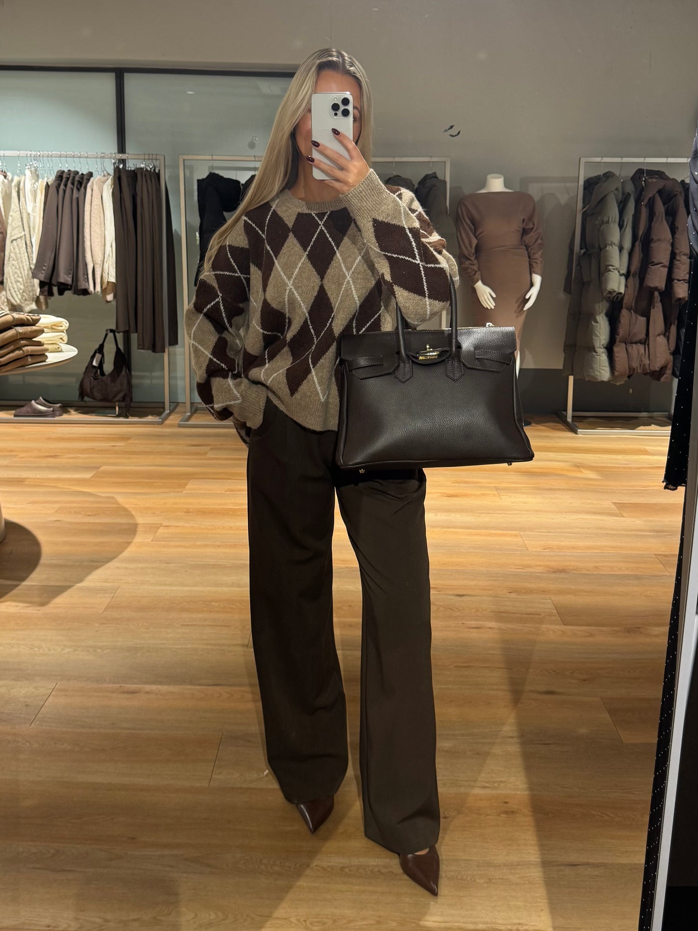 Amalie striktrøje brun