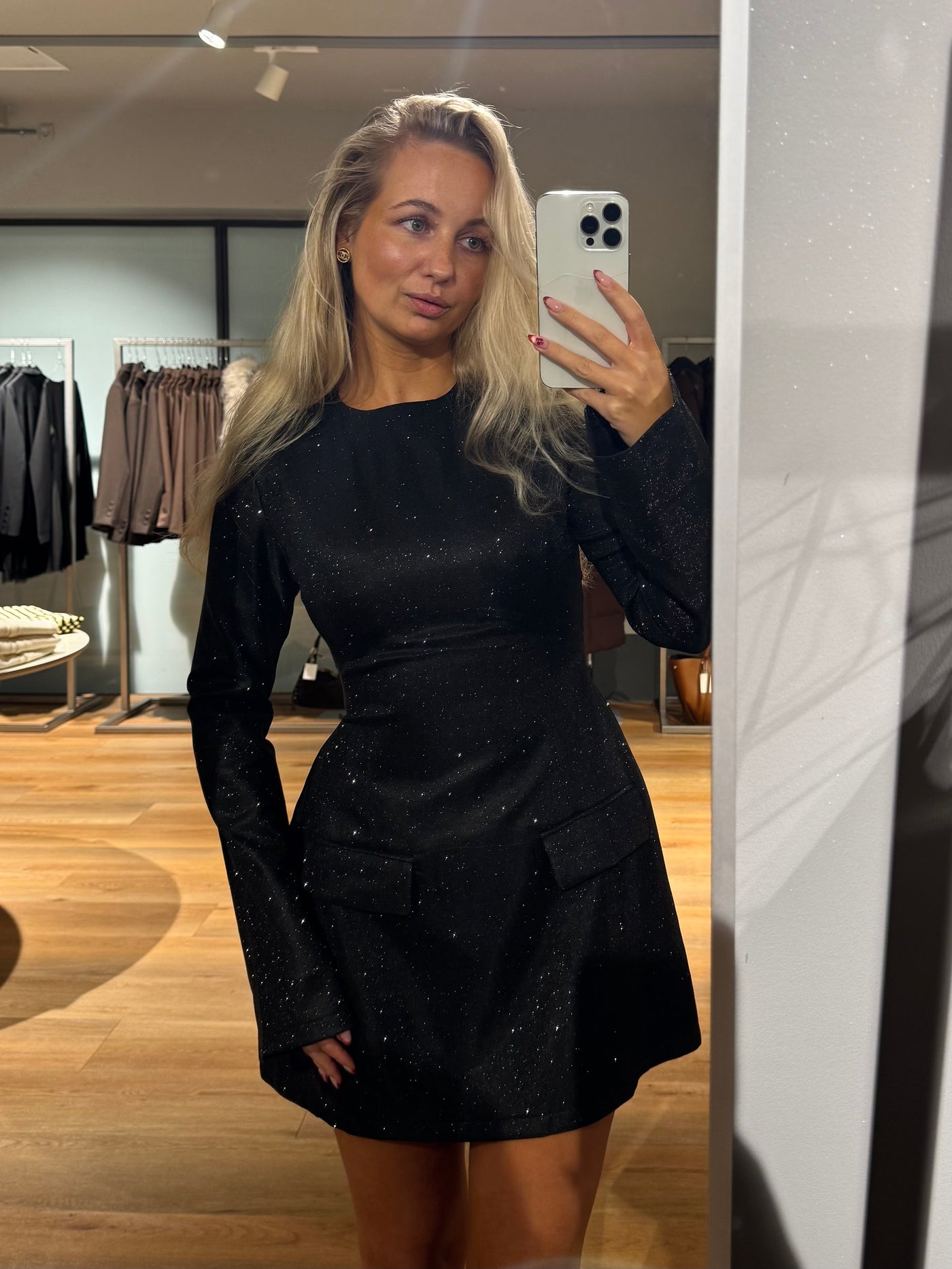 Ophelia glimmerkjole sort