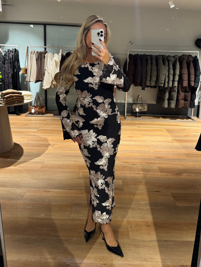 Bella kjole mønstret