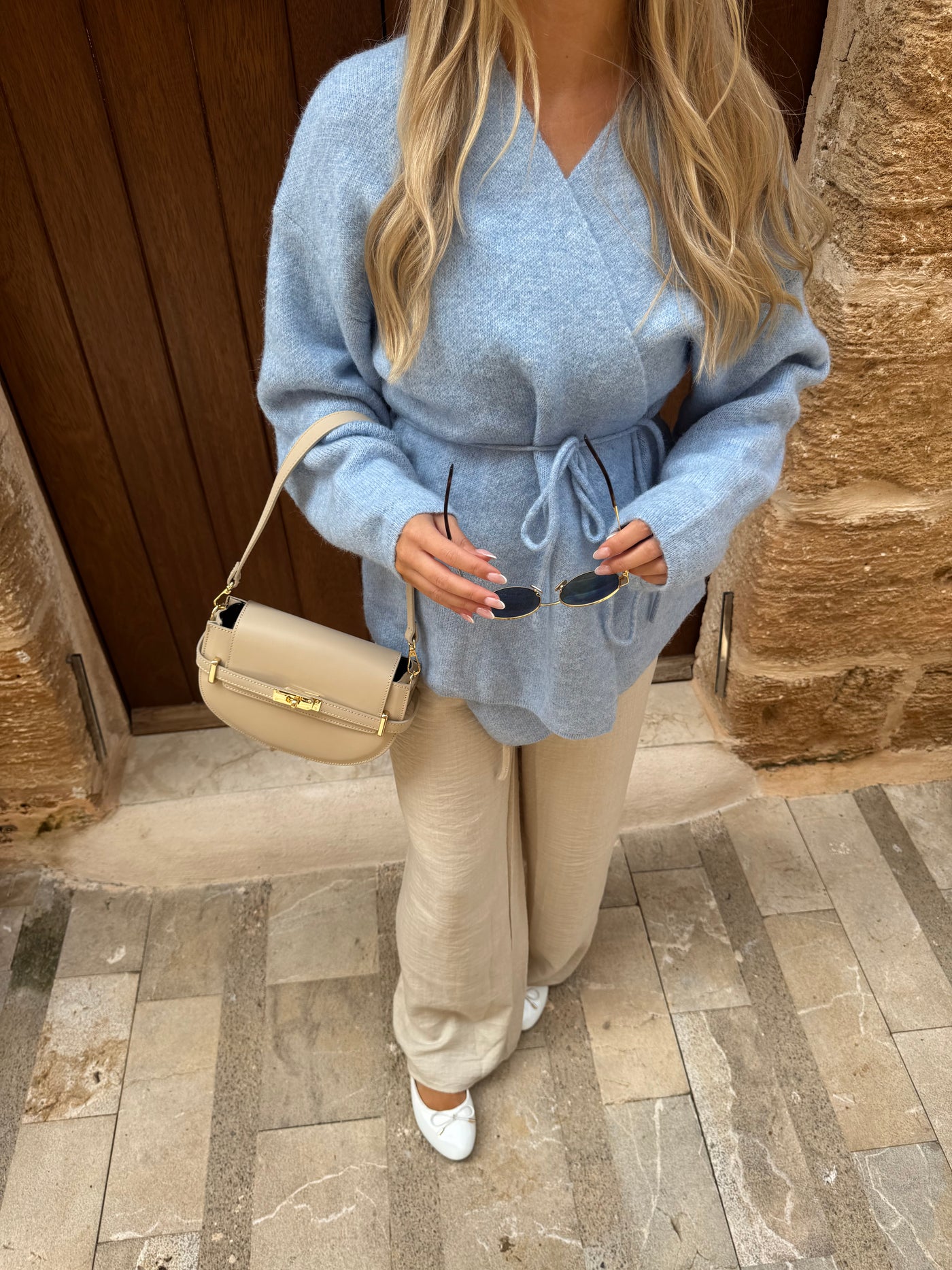 Clara strikbluse pastelblå
