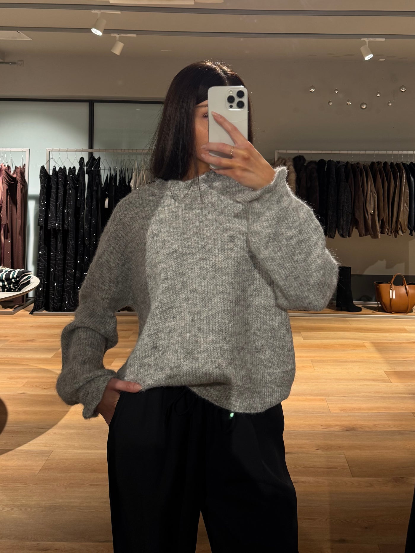 Daniella striktrøje lysegrå