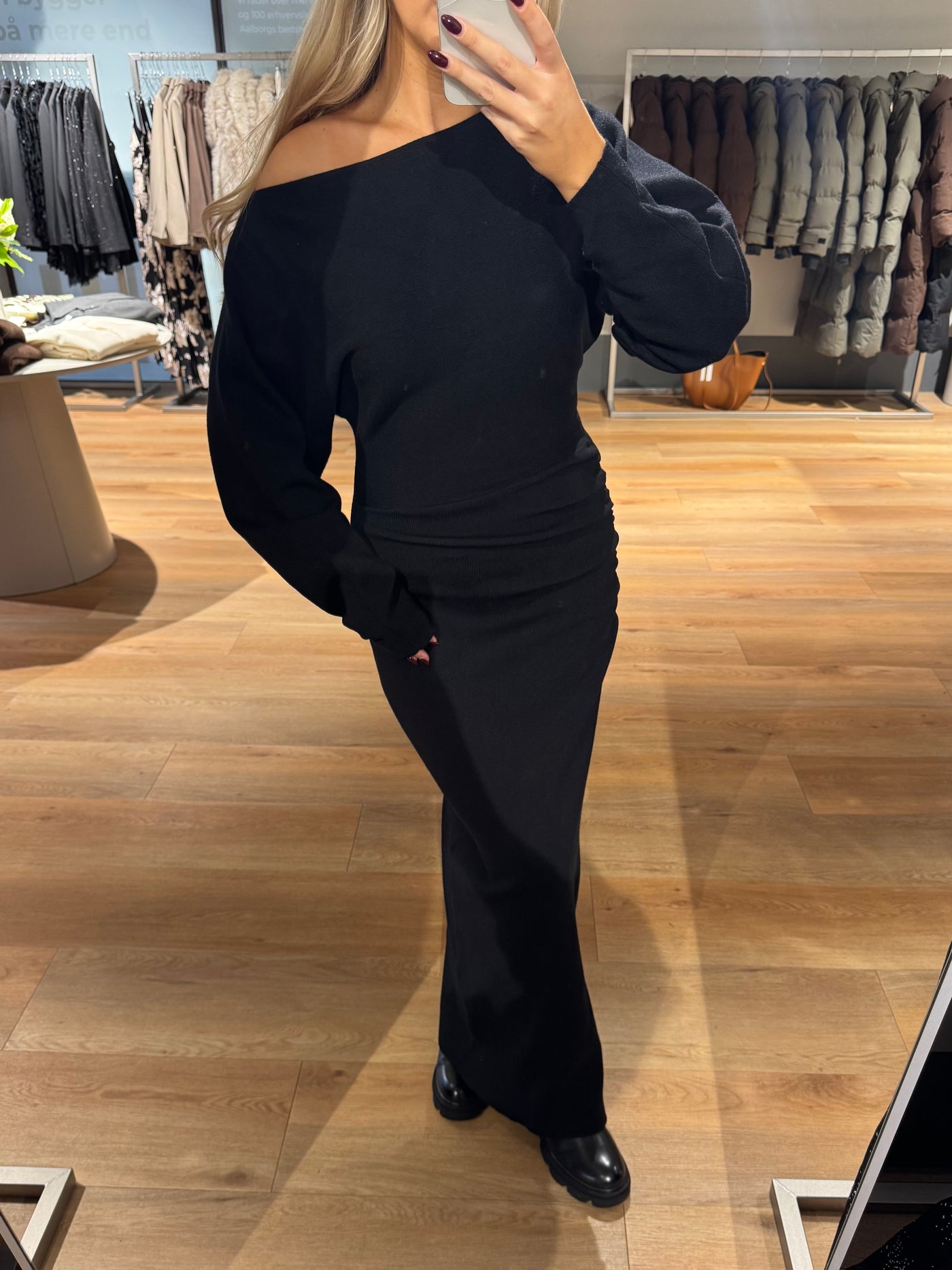 Jenny strikkjole sort