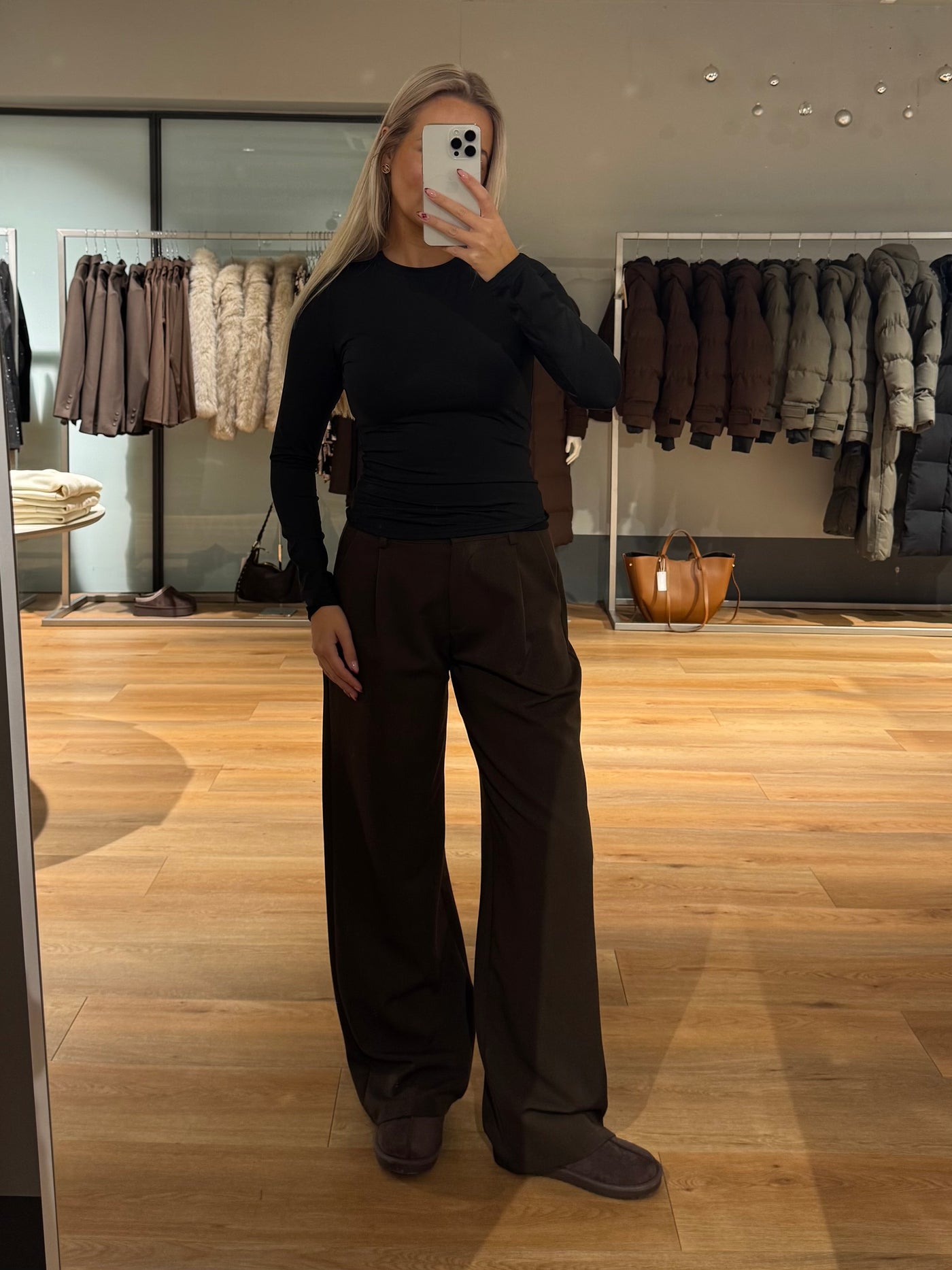 Malou bluse crew neck sort