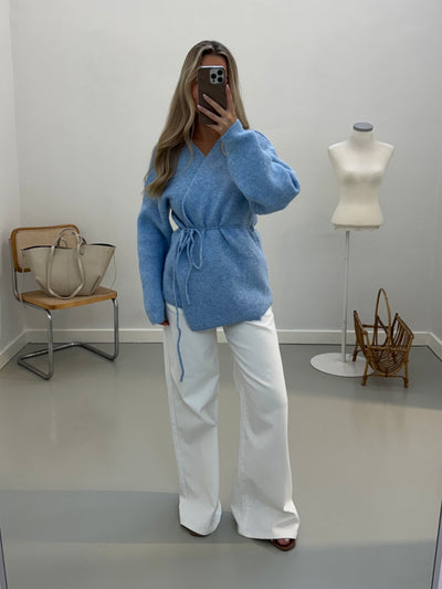 Clara strikbluse pastelblå