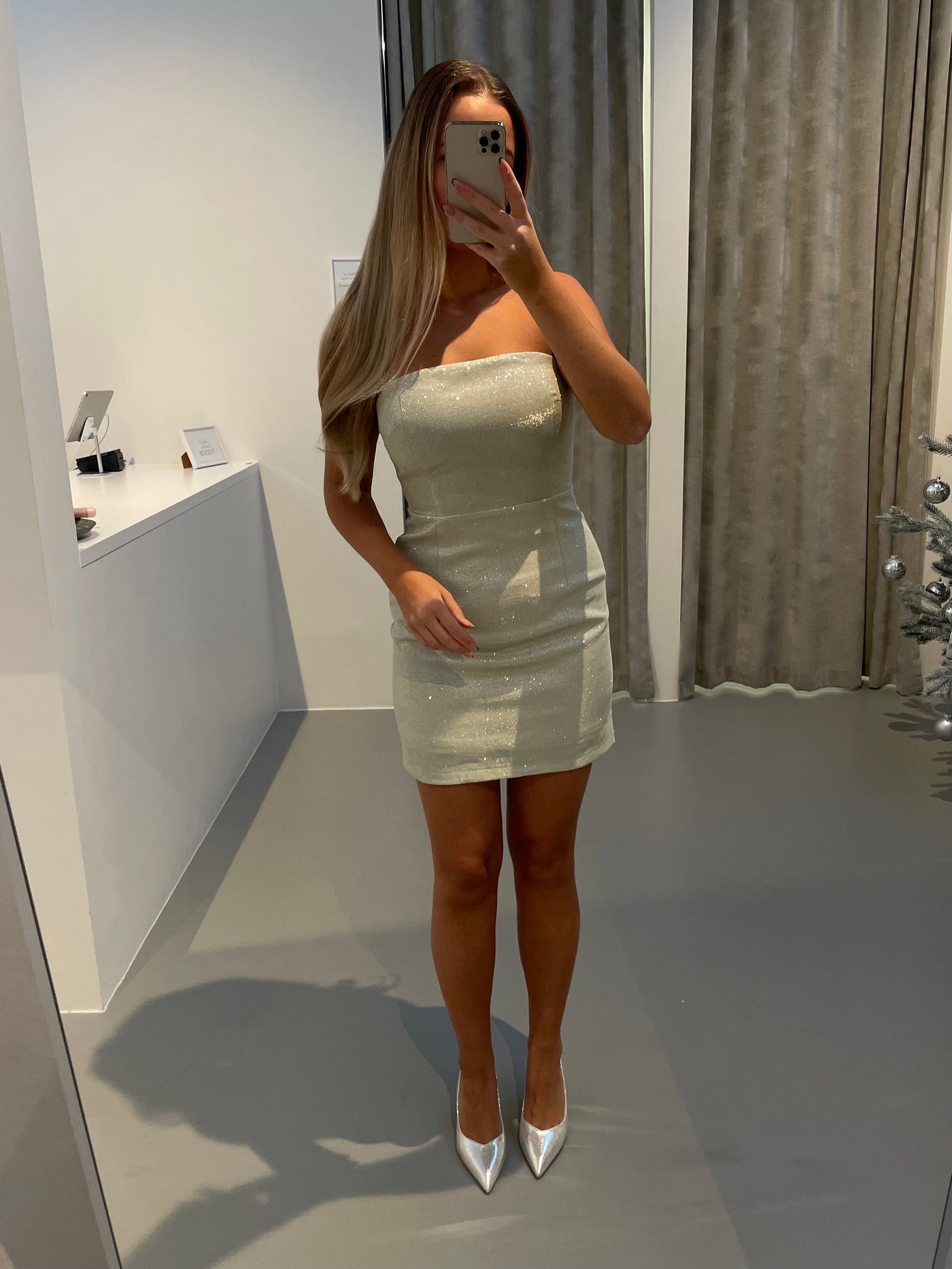 Sarah kjole beige