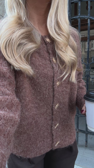 Hannah striktrøje brun
