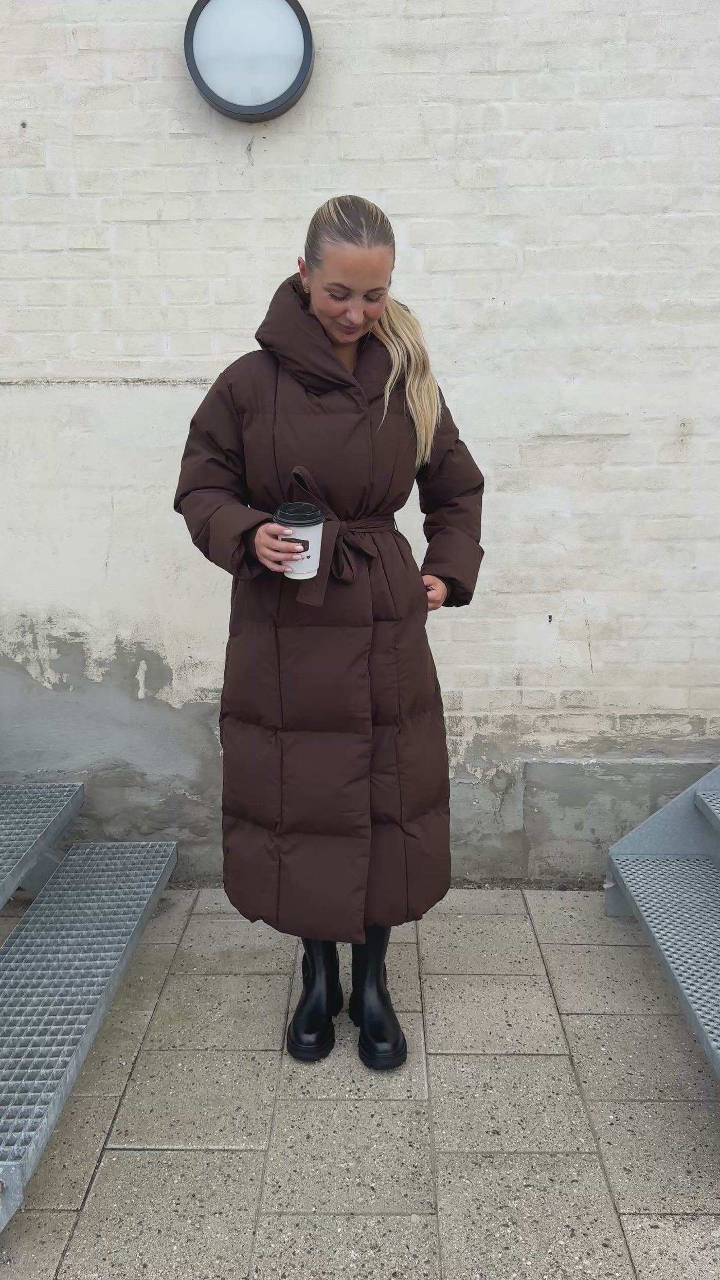 Naja jakke mørkebrun