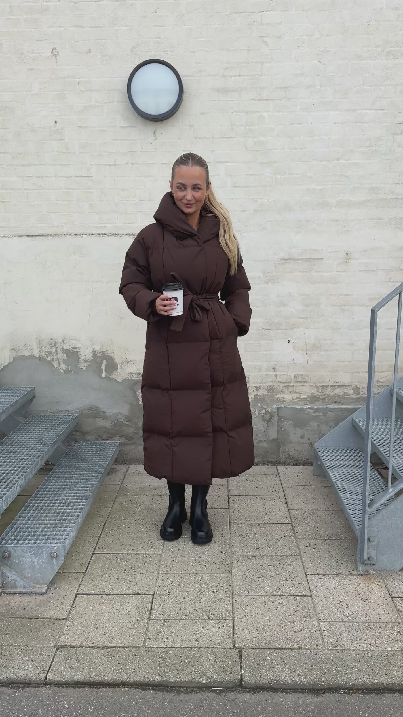 Naja jakke mørkebrun
