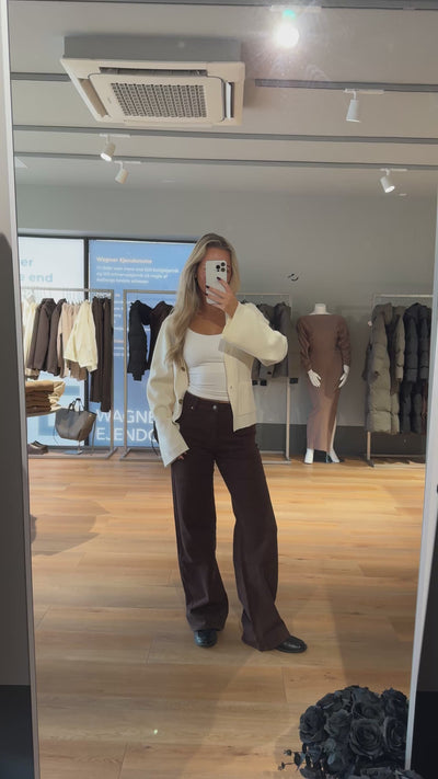 Karoline jeans mørkebrun FORUDBESTILLING