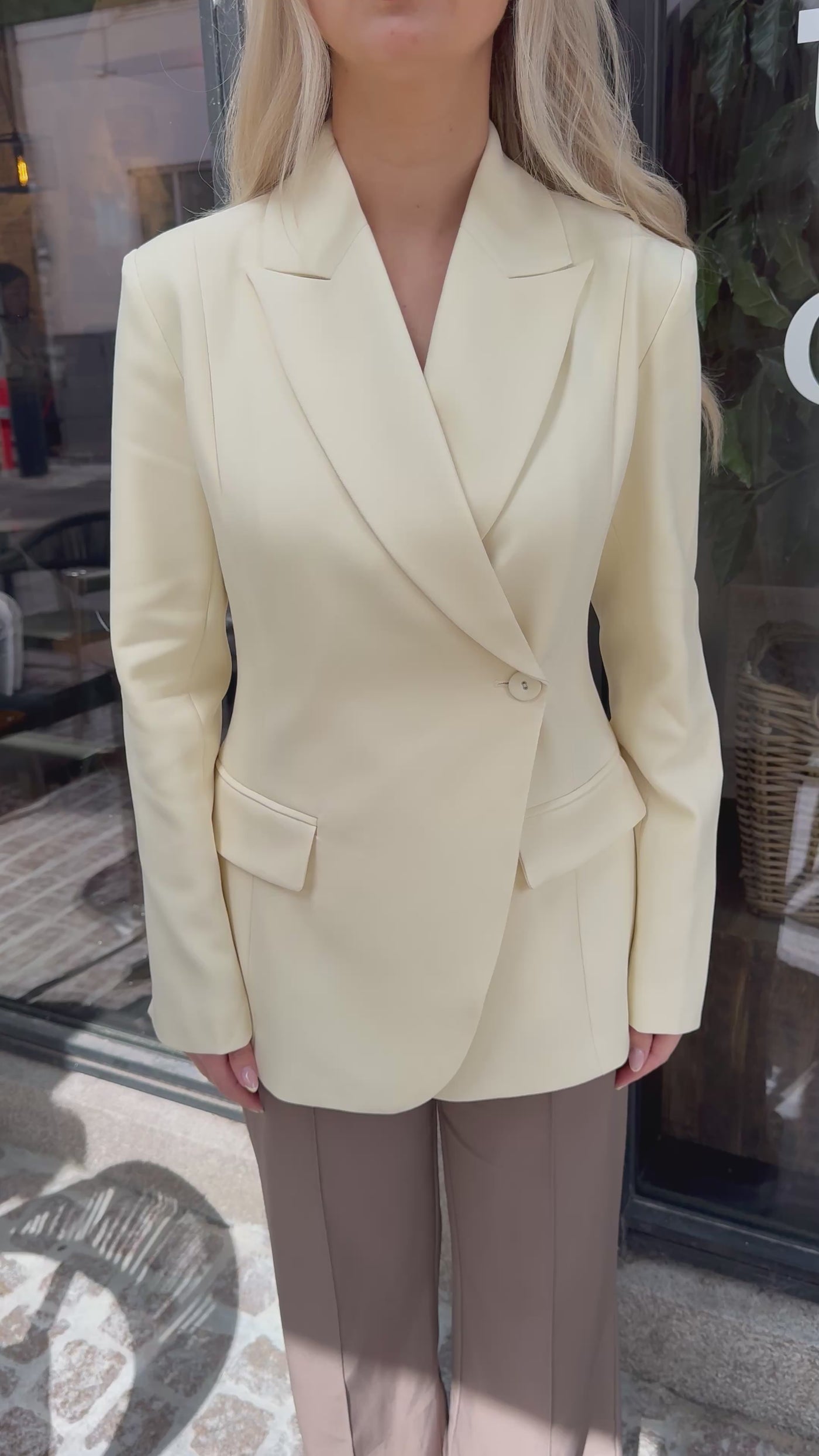 Naja blazer pastelgul